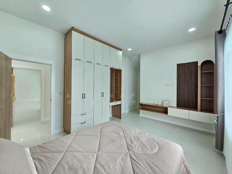 3-BR Villa, Chon Buri (Pattaya), Poong, Bang Lamung (Pattaya), Chon Buri (Pattaya), 3 Bedrooms, 310 sqm, Villa For Sale, by Pattanapong Pongpipat, 500241120 - DDproperty.com