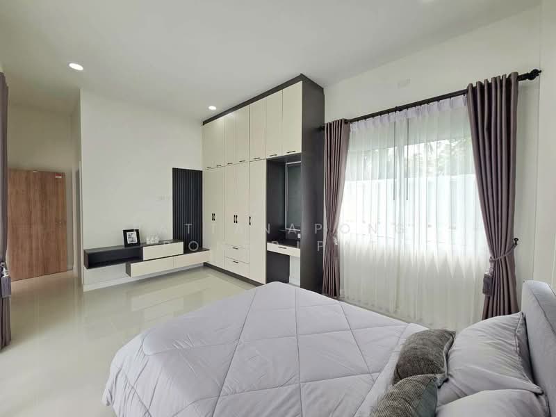 3-BR Villa, Chon Buri (Pattaya), Poong, Bang Lamung (Pattaya), Chon Buri (Pattaya), 3 Bedrooms, 310 sqm, Villa For Sale, by Pattanapong Pongpipat, 500241120 - DDproperty.com