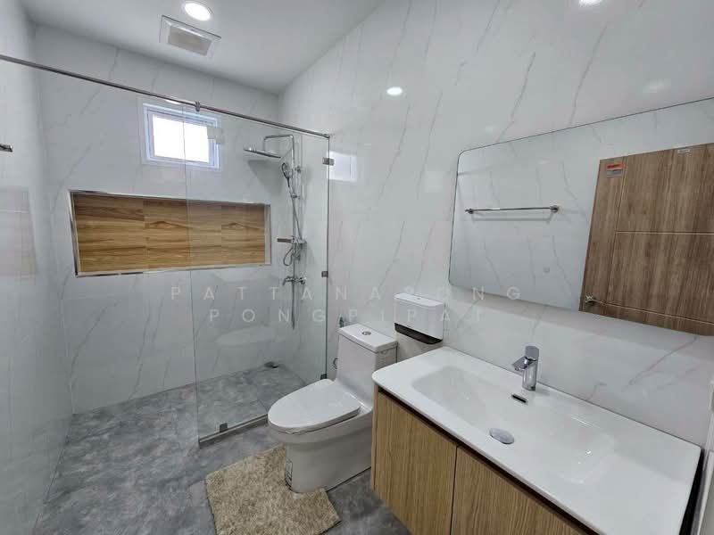 3-BR Villa, Chon Buri (Pattaya), Poong, Bang Lamung (Pattaya), Chon Buri (Pattaya), 3 Bedrooms, 310 sqm, Villa For Sale, by Pattanapong Pongpipat, 500241120 - DDproperty.com