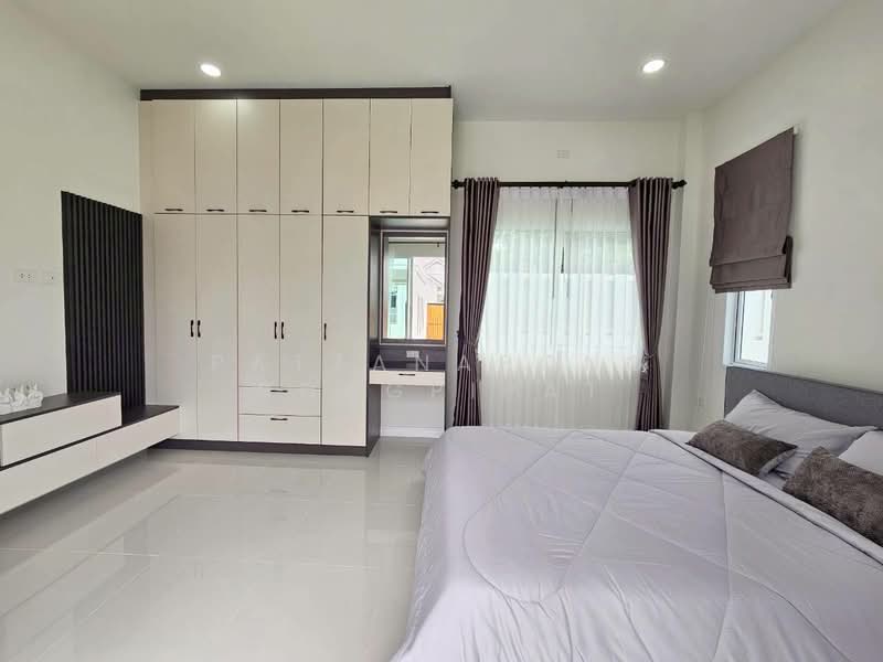 3-BR Villa, Chon Buri (Pattaya), Poong, Bang Lamung (Pattaya), Chon Buri (Pattaya), 3 Bedrooms, 310 sqm, Villa For Sale, by Pattanapong Pongpipat, 500241120 - DDproperty.com