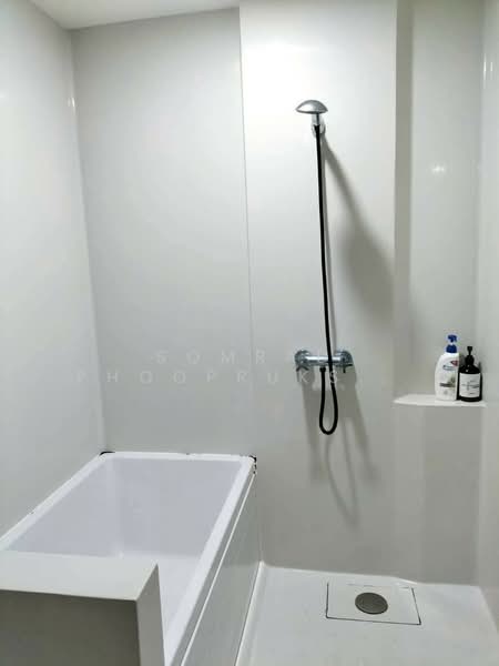 Blossom Condo @ Sathorn-Charoenrat : บลอสซั่ม คอนโด สาทร-เจริญราษฎร์, กรุงเทพ, ถนนเจริญราษฎร์, ทุ่งวัดดอน, สาทร, กรุงเทพ, 63 ตร.ม., คอนโด ให้เช่า, โดย Somrad Phoopruksachart, 500241149 - DDproperty.com