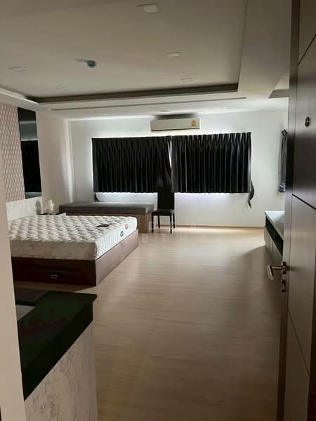 Viia 7 Bangna, Samut Prakan, Bangna Garden, Bang Sao Thong, Bang Sao Thong, Samut Prakan, 3 Bedrooms, 214 sqm, Condo For Sale, by Ladda Suebthai, 500241160 - DDproperty.com