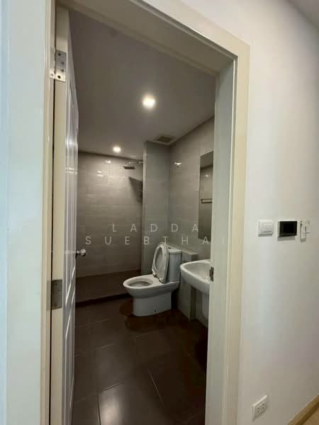 Viia 7 Bangna, Samut Prakan, Bangna Garden, Bang Sao Thong, Bang Sao Thong, Samut Prakan, 3 Bedrooms, 214 sqm, Condo For Sale, by Ladda Suebthai, 500241160 - DDproperty.com