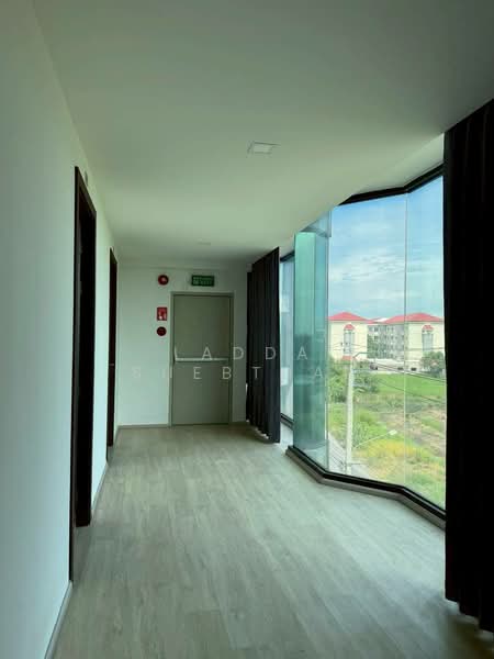 Viia 7 Bangna, Samut Prakan, Bangna Garden, Bang Sao Thong, Bang Sao Thong, Samut Prakan, 3 Bedrooms, 214 sqm, Condo For Sale, by Ladda Suebthai, 500241160 - DDproperty.com