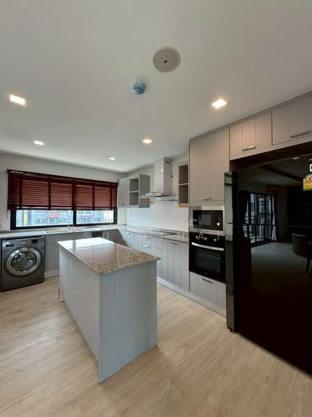 Viia 7 Bangna, Samut Prakan, Bangna Garden, Bang Sao Thong, Bang Sao Thong, Samut Prakan, 3 Bedrooms, 214 sqm, Condo For Sale, by Ladda Suebthai, 500241160 - DDproperty.com