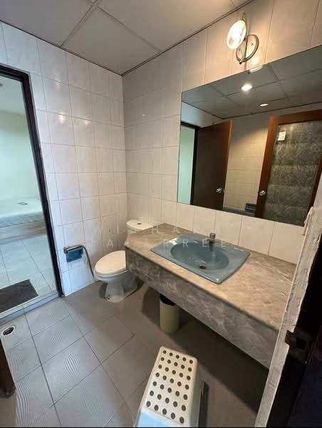 J.C. Tower, Bangkok, Soi Sukhumvit 55, Khlong Tan Nua, Watthana, Bangkok, 2 Bedrooms, 90 sqm, Condo For Rent, by Withada Jaiarree, 500241169 - DDproperty.com