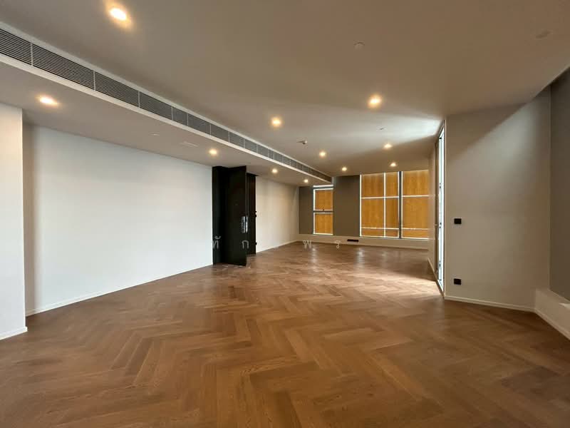 The Residences 38, Bangkok, Soi Sukhumvit 38, Phra Kanong, Khlong Toei, Bangkok, 4 Bedrooms, 221 sqm, Condo For Sale, by ทักษพร, 500241172 - DDproperty.com