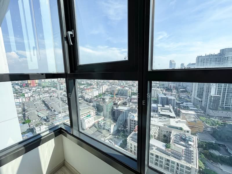 XT Huaikhwang, Bangkok, 244 Ratchadaphisek Road, Huai Khwang, Huai Khwang, Bangkok, 1 Bedroom, 35 sqm, Condo For Sale, by HOME Real Estate Service, 500241297 - DDproperty.com