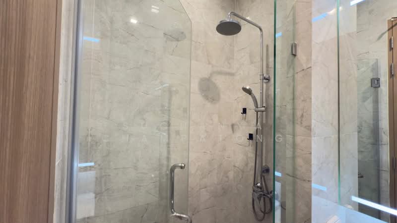 Noble Around Sukhumvit 33, Bangkok, 17 Soi Sukhumvit 33, Khlong Tan Nua, Watthana, Bangkok, 2 Bedrooms, 55 sqm, Condo For Rent, by Farida Phetnuam, 500241333 - DDproperty.com