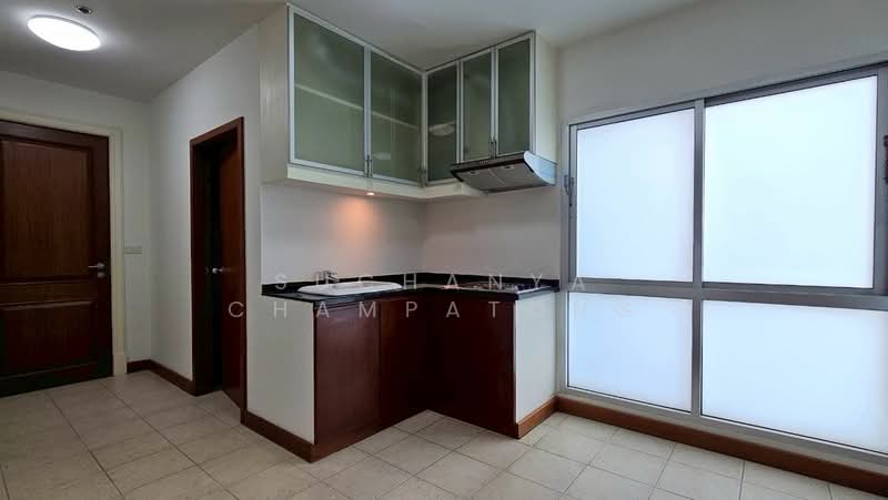 Royal Residence Park, Bangkok, 99 Royal Resident Park Lumphini, Lumphini, Pathum Wan, Bangkok, 5 Bedrooms, 385 sqm, Condo For Rent, by Suchanya Champatong, 500241359 - DDproperty.com