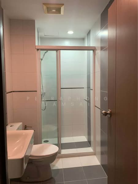 The Base Sukhumvit 77, Bangkok, 289 Sukhumvit 77 Road, Phra Kanong Nua, Watthana, Bangkok, 2 Bedrooms, 57 sqm, Condo For Sale, by Peeraphong Jamsai, 500241412 - DDproperty.com