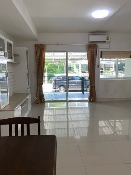 For Rent - Indy Prachauthit 90, Samut Prakan