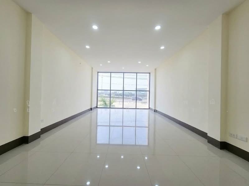 Cheap Sale: 3-Story Commercial Building in Noen Phra, Rayong. 23.8 Sq.Wah,, Rayong, Noen Phra, Muang Rayong, Rayong, , 150 sqm, Shophouse For Sale, by ถูกตึกแถวอาคารพาณิชย์ 3 ชั้น เนินพระระยอง 23.8 ตร.วา ใช้สอย 150 ตร.ม., 500241512 - DDproperty.com