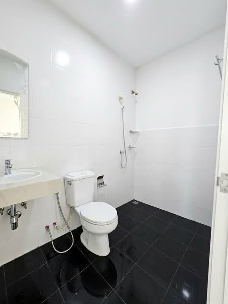 Cheap Sale: 3-Story Commercial Building in Noen Phra, Rayong. 23.8 Sq.Wah,, Rayong, Noen Phra, Muang Rayong, Rayong, , 150 sqm, Shophouse For Sale, by ถูกตึกแถวอาคารพาณิชย์ 3 ชั้น เนินพระระยอง 23.8 ตร.วา ใช้สอย 150 ตร.ม., 500241512 - DDproperty.com