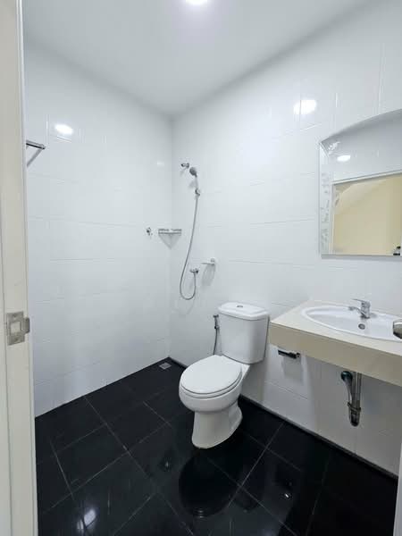 Cheap Sale: 3-Story Commercial Building in Noen Phra, Rayong. 23.8 Sq.Wah,, Rayong, Noen Phra, Muang Rayong, Rayong, , 150 sqm, Shophouse For Sale, by ถูกตึกแถวอาคารพาณิชย์ 3 ชั้น เนินพระระยอง 23.8 ตร.วา ใช้สอย 150 ตร.ม., 500241512 - DDproperty.com