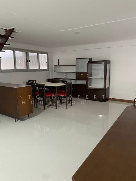 NG318 ให้เช่าบ้านเดี่ยว 2 ชั้น ลาดพร้าว 29 เพียง 200 เมตร ตกแต่งใหม่ จอดรถได้เยอะ, กรุงเทพ, ลาดพร้าว29, จันทรเกษม, จตุจักร, กรุงเทพ, 200 ตร.ม., บ้านเดี่ยว ให้เช่า, โดย NTG Property House Co.,Ltd., 500241516 - DDproperty.com