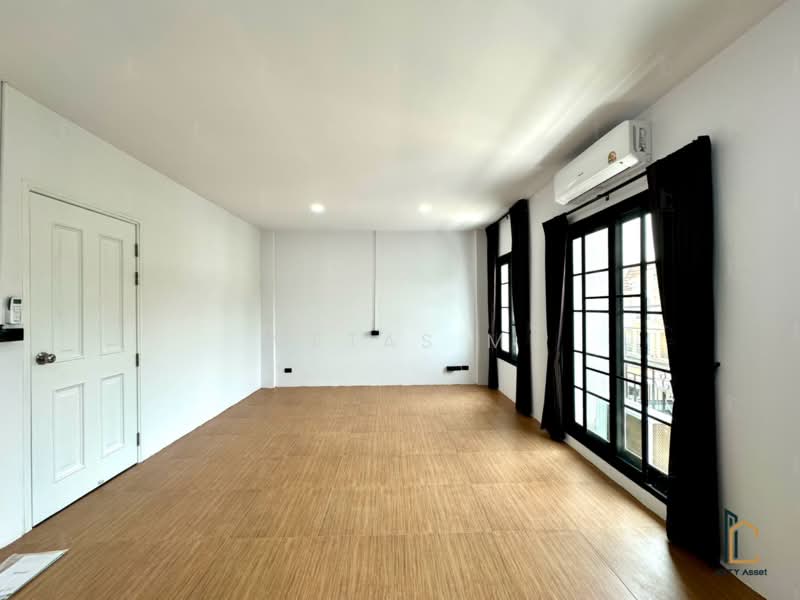 Urban Sathorn, Bangkok, Ratchaphruek Road, Bang Chak, Phasi Charoen, Bangkok, 3 Bedrooms, 300 sqm, Townhouse For Rent, by Metas M, 500241533 - DDproperty.com