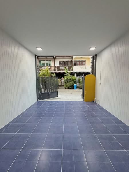 บ้านสวย ทำเลดี แจ้งวัฒนะ ปากเกร็ด #หมู่บ้านชาร์มมิ่ง โฮม ใกล้ Major Hollywood ห้าแยกปากเกร็ด, นนทบุรี, ปากเกร็ด, ปากเกร็ด, นนทบุรี, 100 ตร.ม., ทาวน์เฮ้าส์ ขาย, โดย บุษบากร (เจี๊ยบ), 500241543 - DDproperty.com