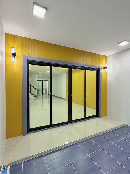 บ้านสวย ทำเลดี แจ้งวัฒนะ ปากเกร็ด #หมู่บ้านชาร์มมิ่ง โฮม ใกล้ Major Hollywood ห้าแยกปากเกร็ด, Nonthaburi, Pak Kret, Pak Kret, Nonthaburi, 2 Bedrooms, 100 sqm, Townhouse For Sale, by บุษบากร (เจี๊ยบ), 500241543 - DDproperty.com