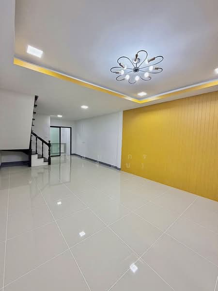 บ้านสวย ทำเลดี แจ้งวัฒนะ ปากเกร็ด #หมู่บ้านชาร์มมิ่ง โฮม ใกล้ Major Hollywood ห้าแยกปากเกร็ด, นนทบุรี, ปากเกร็ด, ปากเกร็ด, นนทบุรี, 100 ตร.ม., ทาวน์เฮ้าส์ ขาย, โดย บุษบากร (เจี๊ยบ), 500241543 - DDproperty.com