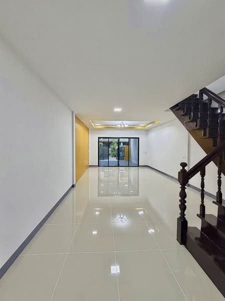 บ้านสวย ทำเลดี แจ้งวัฒนะ ปากเกร็ด #หมู่บ้านชาร์มมิ่ง โฮม ใกล้ Major Hollywood ห้าแยกปากเกร็ด, นนทบุรี, ปากเกร็ด, ปากเกร็ด, นนทบุรี, 100 ตร.ม., ทาวน์เฮ้าส์ ขาย, โดย บุษบากร (เจี๊ยบ), 500241543 - DDproperty.com