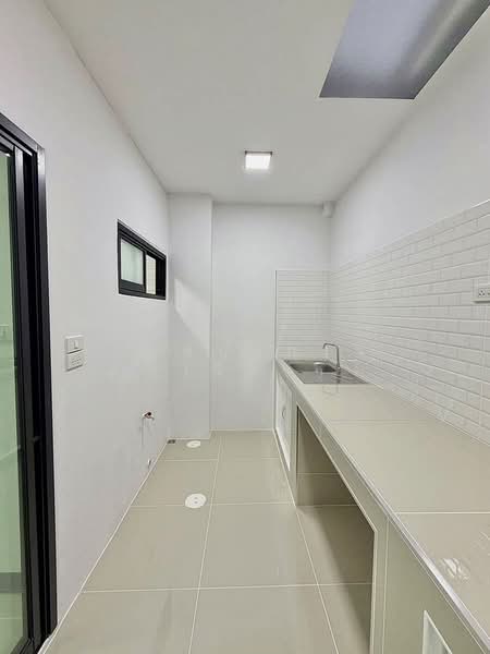 บ้านสวย ทำเลดี แจ้งวัฒนะ ปากเกร็ด #หมู่บ้านชาร์มมิ่ง โฮม ใกล้ Major Hollywood ห้าแยกปากเกร็ด, Nonthaburi, Pak Kret, Pak Kret, Nonthaburi, 2 Bedrooms, 100 sqm, Townhouse For Sale, by บุษบากร (เจี๊ยบ), 500241543 - DDproperty.com