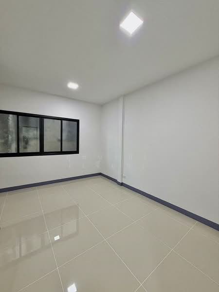 บ้านสวย ทำเลดี แจ้งวัฒนะ ปากเกร็ด #หมู่บ้านชาร์มมิ่ง โฮม ใกล้ Major Hollywood ห้าแยกปากเกร็ด, นนทบุรี, ปากเกร็ด, ปากเกร็ด, นนทบุรี, 100 ตร.ม., ทาวน์เฮ้าส์ ขาย, โดย บุษบากร (เจี๊ยบ), 500241543 - DDproperty.com