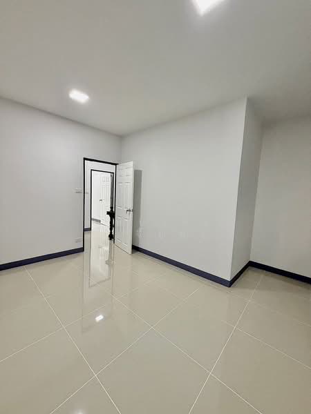 บ้านสวย ทำเลดี แจ้งวัฒนะ ปากเกร็ด #หมู่บ้านชาร์มมิ่ง โฮม ใกล้ Major Hollywood ห้าแยกปากเกร็ด, นนทบุรี, ปากเกร็ด, ปากเกร็ด, นนทบุรี, 100 ตร.ม., ทาวน์เฮ้าส์ ขาย, โดย บุษบากร (เจี๊ยบ), 500241543 - DDproperty.com