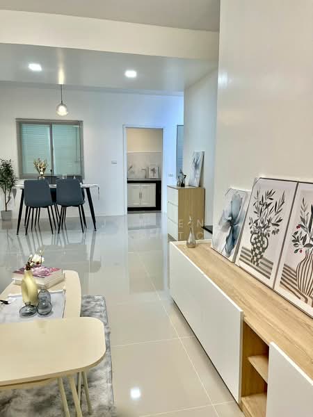 บ้านเครือสหพัฒน์, Chon Buri (Pattaya), Bueng, Si Racha, Chon Buri (Pattaya), 3 Bedrooms, 68 sqm, Semi-Detached House (Twin House) For Sale, by Janpen Konpetch, 500241562 - DDproperty.com