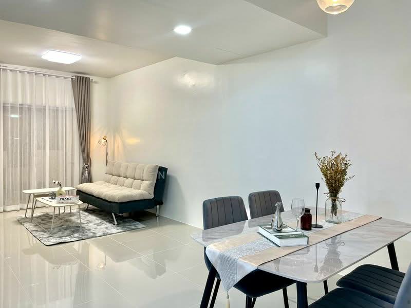 บ้านเครือสหพัฒน์, ชลบุรี, บึง, ศรีราชา, ชลบุรี, 68 ตร.ม., บ้านแฝด ขาย, โดย Janpen Konpetch, 500241562 - DDproperty.com