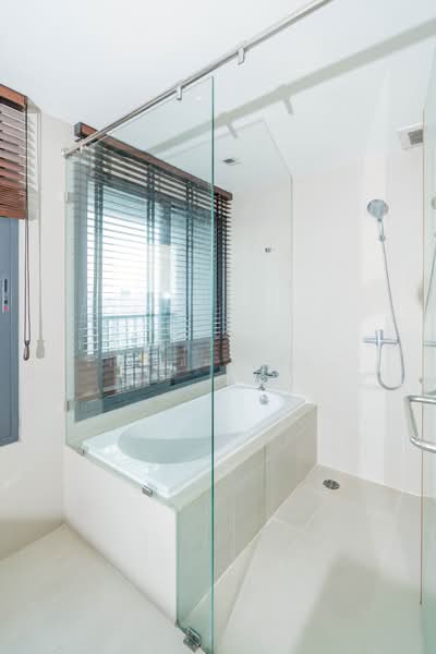 Noble Remix, Bangkok, 772 Soi Sukhumvit 36, Sukhumvit Road, Khong Tan, Khlong Toei, Bangkok, 2 Bedrooms, 183 sqm, Condo For Sale, by ทศวัฏฏ์ วิเศษสัมมาพันธ์, 500241577 - DDproperty.com