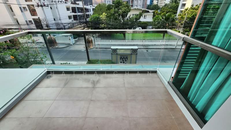 The Address Sukhumvit 61, Bangkok, 22 Soi Sukhumvit 61 Sukhumvit Road, Khlong Tan Nua, Watthana, Bangkok, 2 Bedrooms, 80 sqm, Condo For Rent, by Hathaichanok Saenset, 500241592 - DDproperty.com