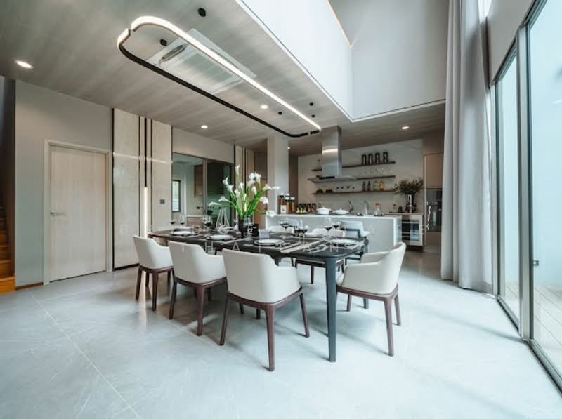 Nirvana Collection Krungthep Kreetha, Bangkok, Soi Srinakarin - Romklao, Saphan Sung, Saphan Sung, Bangkok, 5 Bedrooms, 616 sqm, Single Detached House For Sale, by Attar, 500241598 - DDproperty.com