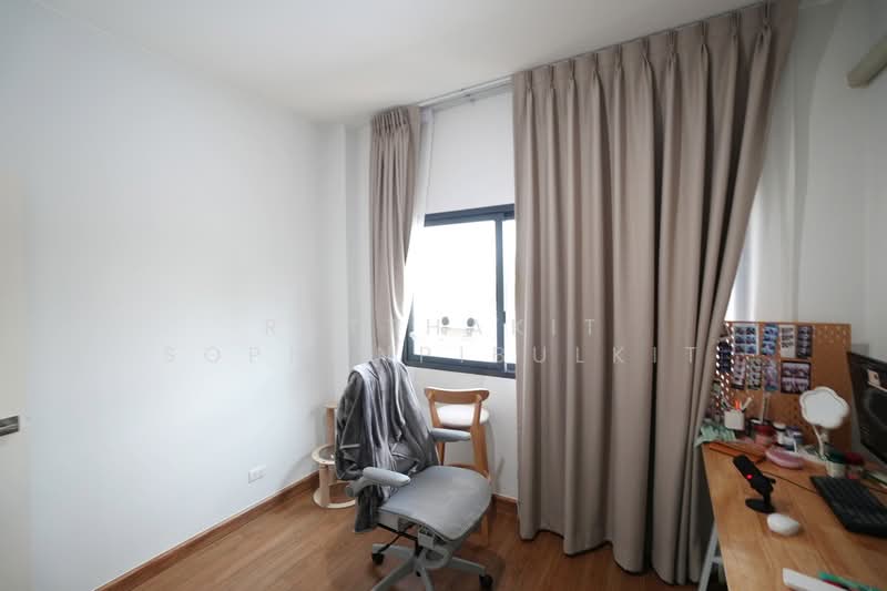 Baan Klang Mueng The Edition Pinklao-Borom 2, Bangkok, Suan Phak Road, Taling Chan, Taling Chan, Bangkok, 4 Bedrooms, 200 sqm, Townhouse For Sale, by Ratthakit Sophonpibulkit, 500241600 - DDproperty.com