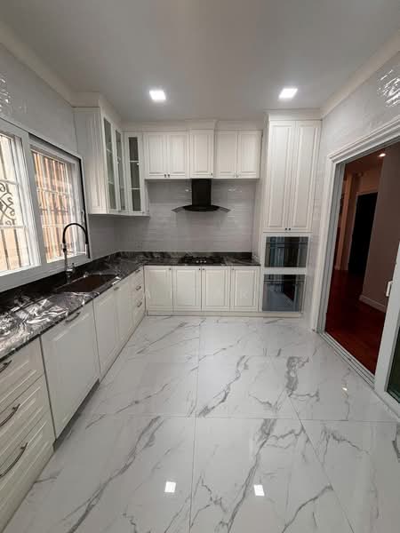 Villa Nakarin Onnut-Wongwaen, Bangkok, Sukhapiban 2 Road, Prawet, Prawet, Bangkok, 4 Bedrooms, 930 sqm, Single Detached House For Rent, by Attar, 500241601 - DDproperty.com