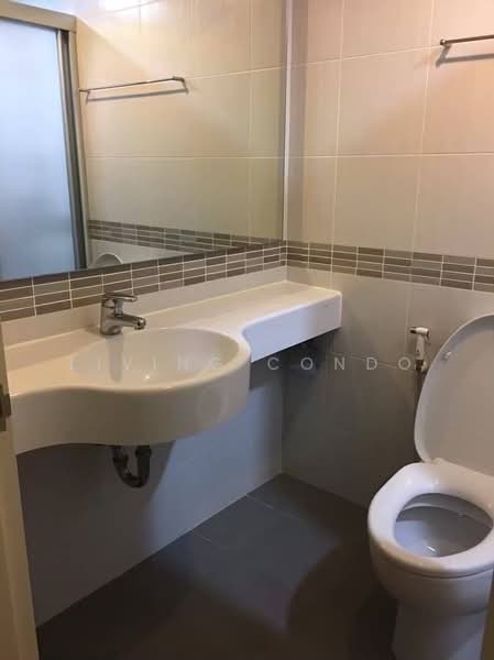 Lumpini Place Srinakarin-Huamak Station, Bangkok, Srinakarin Road, Suan Luang, Suan Luang, Bangkok, 1 Bedroom, 33 sqm, Condo For Rent, by Living Condo, 500241632 - DDproperty.com