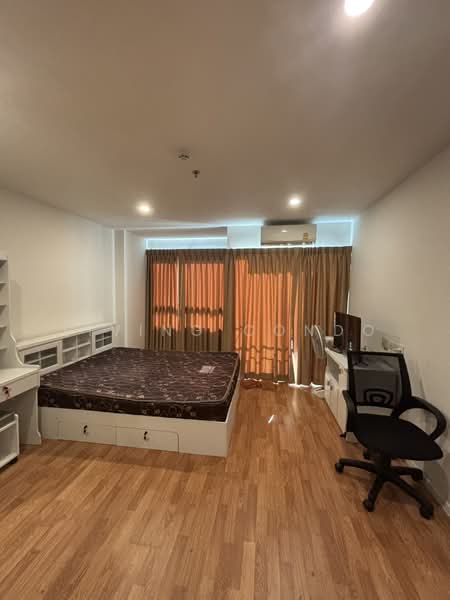 Lumpini Ville Phatanakan-Srinakarin, Bangkok, Phatthanakan Road, Suan Luang, Suan Luang, Bangkok, 1 Bedroom, 27 sqm, Condo For Rent, by Living Condo, 500241633 - DDproperty.com