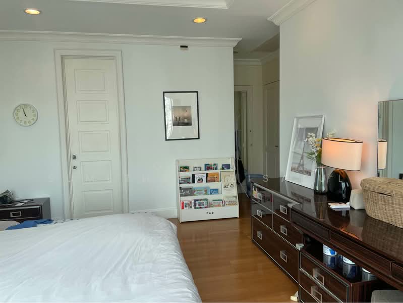 Royce Private Residences, Bangkok, 61 Soi Sukhumvit 31, Khlongtoei Nua, Watthana, Bangkok, 4 Bedrooms, 143 sqm, Condo For Sale, by Orapa Sumetheesirisakul, 500241639 - DDproperty.com