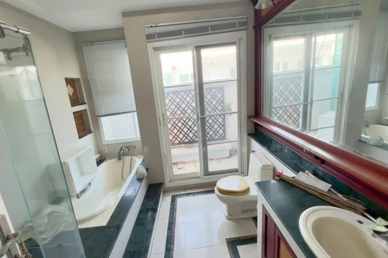 Nantawan Suanluang Rama 9, Bangkok, Chaloem Phra Kiat Rama 9, Soi 62, Dok Mai, Prawet, Bangkok, 5 Bedrooms, 450 sqm, Single Detached House For Sale, by สง่าชัย ไทรทองคำ, 500241657 - DDproperty.com