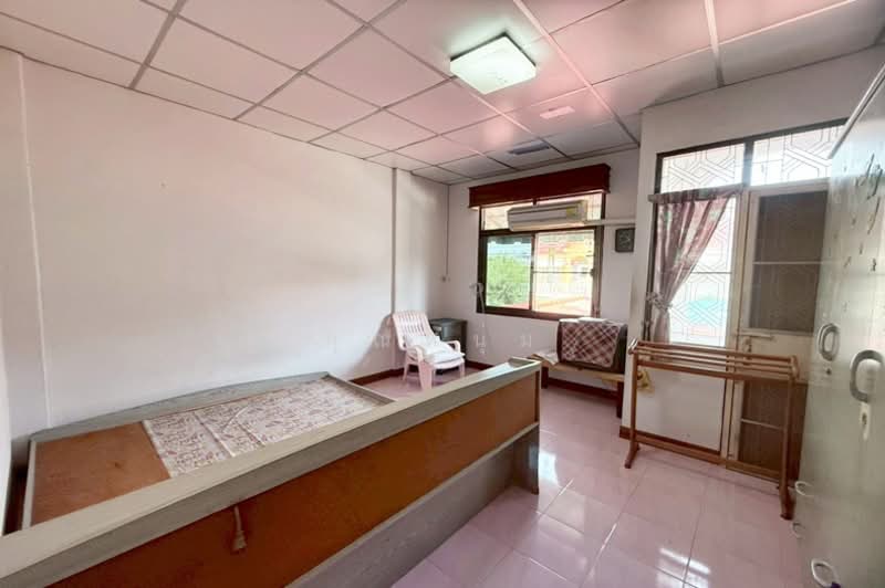 หมู่บ้านศรีเพชร, Bangkok, Nong Kang Plu, Nong Khaem, Bangkok, 3 Bedrooms, 160 sqm, Townhouse For Sale, by คุณหนุ่ม, 500241699 - DDproperty.com
