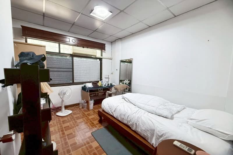 หมู่บ้านศรีเพชร, Bangkok, Nong Kang Plu, Nong Khaem, Bangkok, 3 Bedrooms, 160 sqm, Townhouse For Sale, by คุณหนุ่ม, 500241699 - DDproperty.com