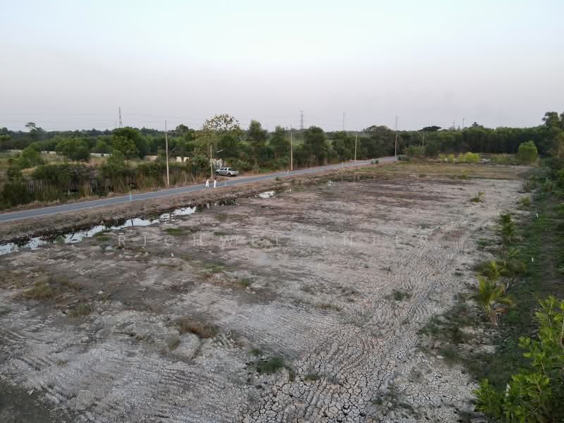 Land for sale in Bueng Cham O, 200 square wah, Khlong 9, Nong Suea District, adjacent to paved road., Pathum Thani, Bung Cham O, Nong Sua, Pathum Thani, , 800 sqm, Land For Sale, by richwellinter, 500241711 - DDproperty.com