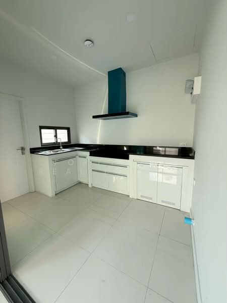 Grand Britania Rama 9-Krungthep Kreetha : แกรนด์ บริทาเนีย พระราม 9-กรุงเทพกรีฑา, กรุงเทพ, ถนนพัฒนาชนบท 3, คลองสองต้นนุ่น, ลาดกระบัง, กรุงเทพ, 185 ตร.ม., บ้านเดี่ยว ขาย, โดย Forty-Six Real Estate Group, 500241716 - DDproperty.com