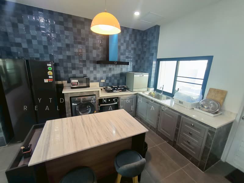 House with pool in Ram 2, Bangkok, Dok Mai, Prawet, Bangkok, 4 Bedrooms, 200 sqm, Single Detached House For Rent, by YTD Land&houses Real Estate Agency, 500241717 - DDproperty.com