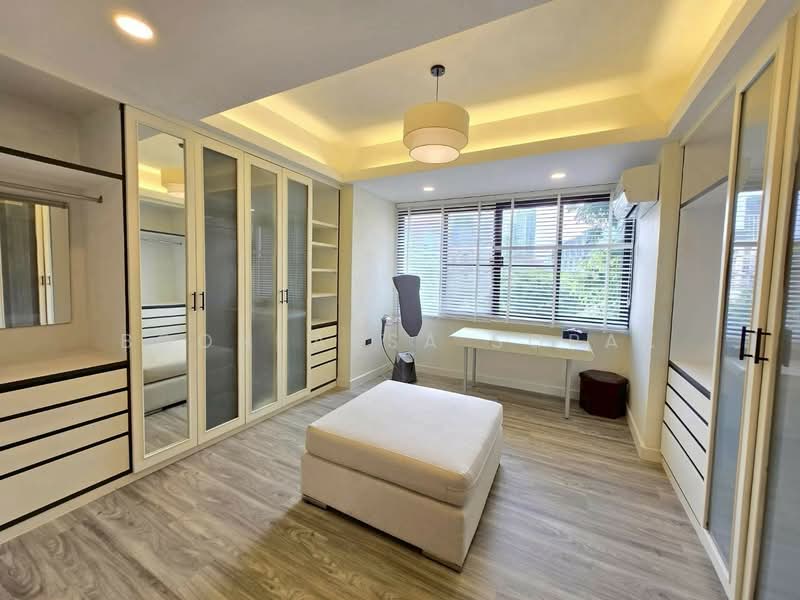 3-BR Townhouse, Bangkok, Khlong Tan Nua, Watthana, Bangkok, 3 Bedrooms, 240 sqm, Townhouse For Rent, by Boonraksa Sopak, 500241750 - DDproperty.com