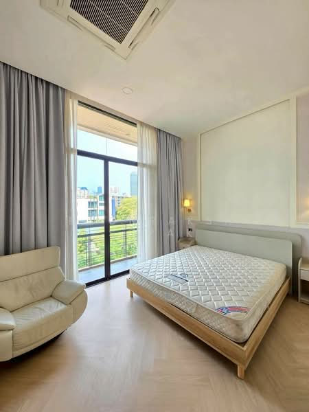 3-BR Townhouse, Bangkok, Khlong Tan Nua, Watthana, Bangkok, 3 Bedrooms, 240 sqm, Townhouse For Rent, by Boonraksa Sopak, 500241750 - DDproperty.com