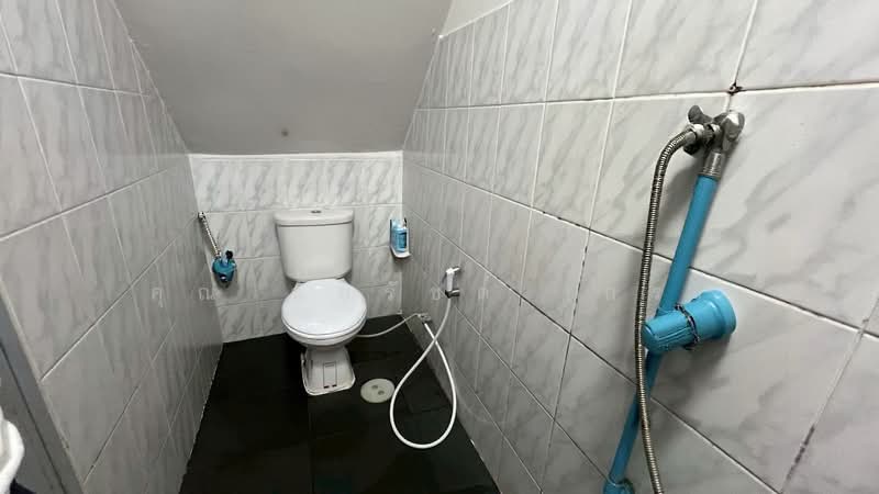 ทาวน์เฮ้าส์ ซอยโกสุมรวมใจ 38 หลังมุม ราคาถูก, Bangkok, โกสุมรวมใจ, Don Mueang, Don Mueang, Bangkok, 2 Bedrooms, 125 sqm, Townhouse For Sale, by คุณ ชัยรัชต์ (กร), 500241754 - DDproperty.com