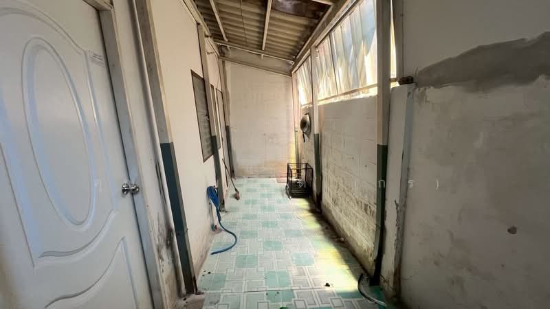 ทาวน์เฮ้าส์ ซอยโกสุมรวมใจ 38 หลังมุม ราคาถูก, Bangkok, โกสุมรวมใจ, Don Mueang, Don Mueang, Bangkok, 2 Bedrooms, 125 sqm, Townhouse For Sale, by คุณ ชัยรัชต์ (กร), 500241754 - DDproperty.com