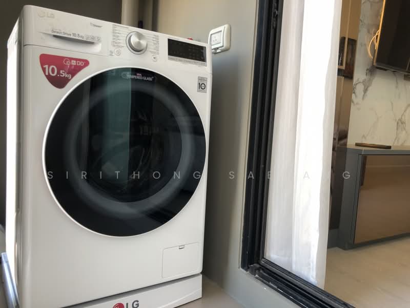 The Niche Pride Thonglor-Phetchaburi, Bangkok, New Petchaburi Road, Bang Kapi, Huai Khwang, Bangkok, 1 Bedroom, 36 sqm, Condo For Rent, by Sirithong Saetang, 500241772 - DDproperty.com