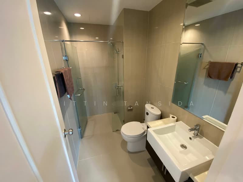 Villa Asoke, Bangkok, 1588 New Petchburi Road, Makkasan, Ratchathewi, Bangkok, 2 Bedrooms, 81 sqm, Condo For Rent, by Krittin Tansida, 500241776 - DDproperty.com